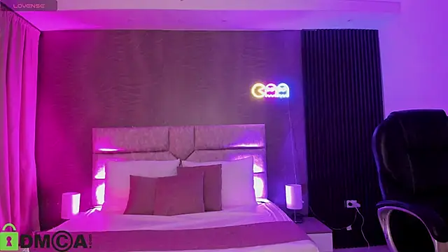 Cristal  adams online show from September 2025 12:23:01 PM