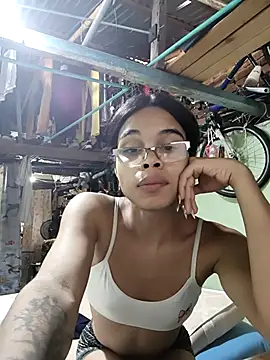 evelyn wine online show from December 2025 07:04:02 PM