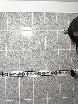 evelyn wine online show from November 2025 06:30:02 PM