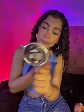 Snapshot of NINA_18_YEARS chatting on September 2025 12:32:01 AM NINA 18 YEARS online show from September 2025 12:32:01 AM