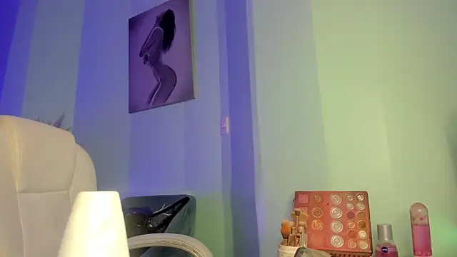 TinaJonnes  online show from October 2025 05:30:01 AM