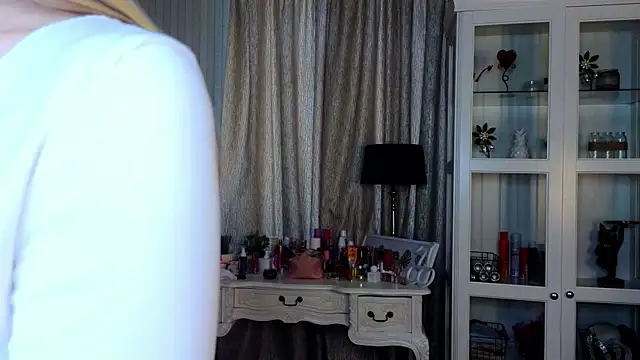 AnneFoxy online show from April 2026 07:22:02 AM