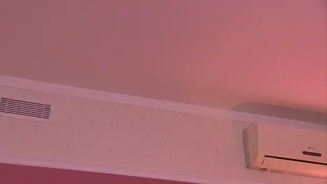 Snapshot of AngeliqueSkye chatting on February 2025 06:39:01 AM AngeliqueSkye online show from February 2025 06:39:01 AM