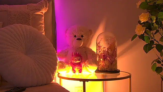 AngeliqueSkye online show from October 2025 04:09:01 AM