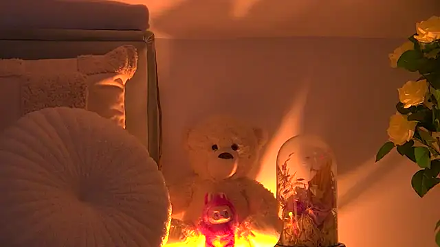 AngeliqueSkye online show from October 2025 04:13:01 AM