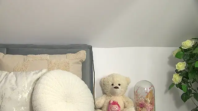 Snapshot of AngeliqueSkye chatting on October 2025 07:40:01 AM AngeliqueSkye online show from October 2025 07:40:01 AM