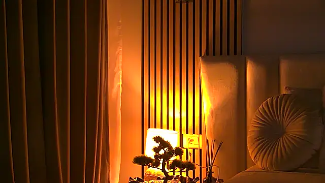 AngeliqueSkye online show from December 2025 04:13:02 AM