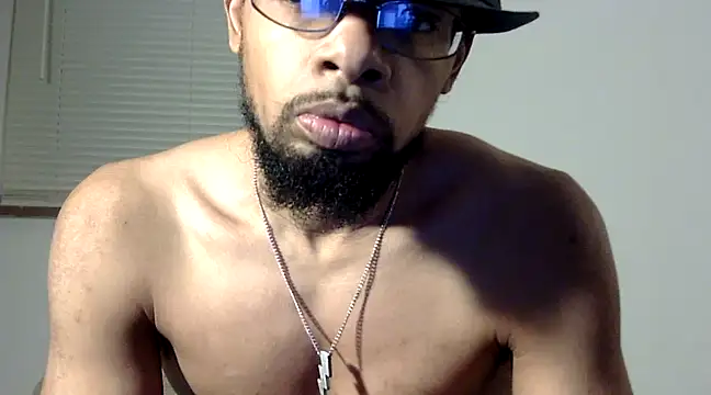 Snapshot of WhiskeyWood_DuhGOD chatting on March 2025 01:59:01 AM WhiskeyWood DuhGOD online show from March 2025 01:59:01 AM