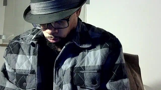 Snapshot of WhiskeyWood_DuhGOD chatting on January 2026 02:15:01 AM WhiskeyWood DuhGOD online show from January 2026 02:15:01 AM