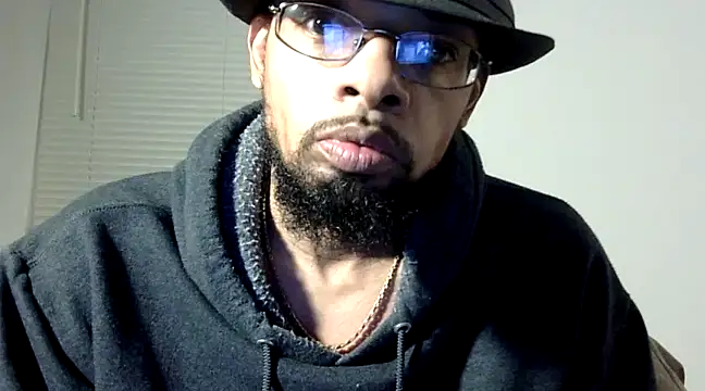 Snapshot of WhiskeyWood_DuhGOD chatting on March 2025 12:40:02 AM WhiskeyWood DuhGOD online show from March 2025 12:40:02 AM