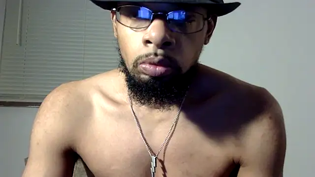 Snapshot of WhiskeyWood_DuhGOD chatting on March 2025 01:32:02 AM WhiskeyWood DuhGOD online show from March 2025 01:32:02 AM