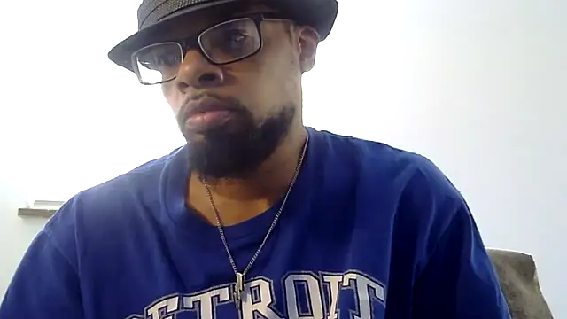 Snapshot of WhiskeyWood_DuhGOD chatting on October 2025 04:06:02 PM WhiskeyWood DuhGOD online show from October 2025 04:06:02 PM