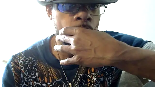 Snapshot of WhiskeyWood_DuhGOD chatting on February 2025 05:44:02 PM WhiskeyWood DuhGOD online show from February 2025 05:44:02 PM