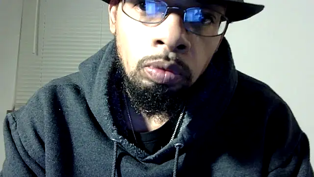 Snapshot of WhiskeyWood_DuhGOD chatting on February 2025 02:20:01 AM WhiskeyWood DuhGOD online show from February 2025 02:20:01 AM