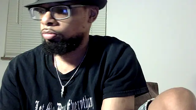 Snapshot of WhiskeyWood_DuhGOD chatting on September 2025 01:33:01 AM WhiskeyWood DuhGOD online show from September 2025 01:33:01 AM