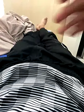 alex-riadh online show from October 2025 08:17:02 PM