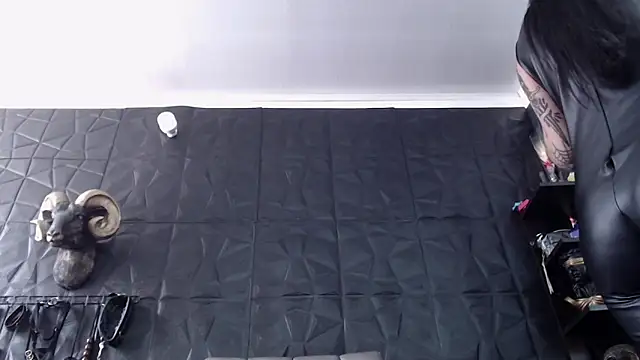 Agata Darkness online show from April 2026 06:09:02 PM