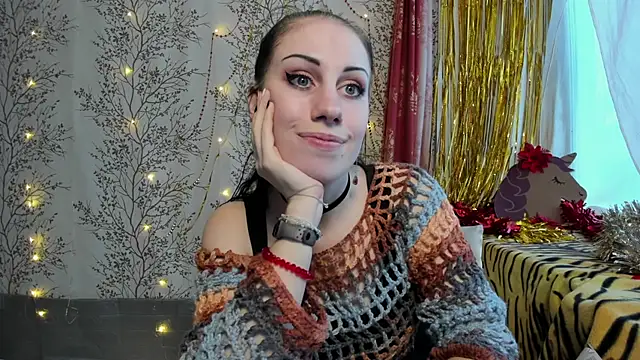 Mary0Lou online show from December 2024 09:01:01 AM