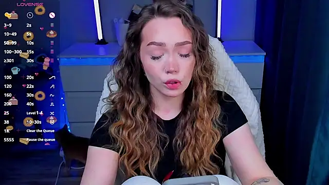 Evia r0se online show from February 2026 01:32:01 PM