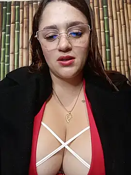 hanna-a online show from June 2026 07:52:02 PM