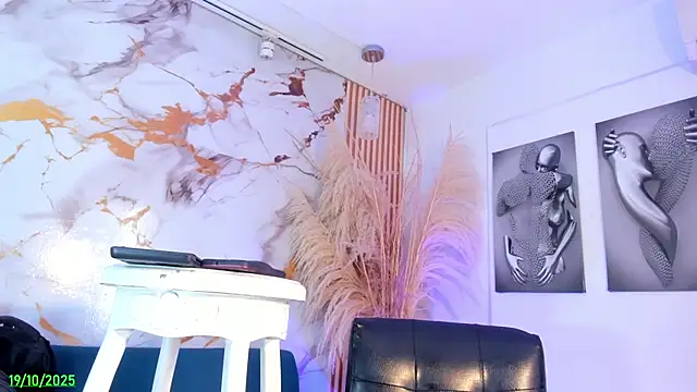 Snapshot of Naughty_Lizeth chatting on October 2025 03:04:02 PM Naughty Lizeth online show from October 2025 03:04:02 PM
