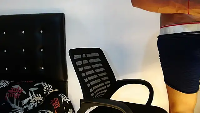 Snapshot of JacksonCooper1 chatting on January 2025 06:31:02 AM JacksonCooper1 online show from January 2025 06:31:02 AM