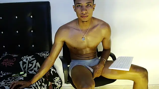 Snapshot of JacksonCooper1 chatting on January 2025 02:37:01 AM JacksonCooper1 online show from January 2025 02:37:01 AM