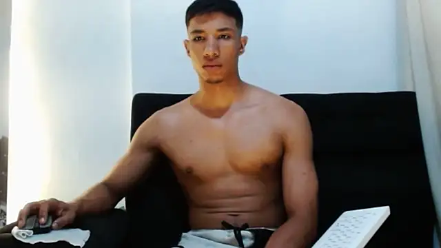 Snapshot of JacksonCooper1 chatting on December 2024 11:34:02 PM JacksonCooper1 online show from December 2024 11:34:02 PM