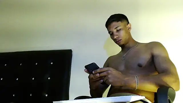 Snapshot of JacksonCooper1 chatting on January 2025 09:35:02 AM JacksonCooper1 online show from January 2025 09:35:02 AM