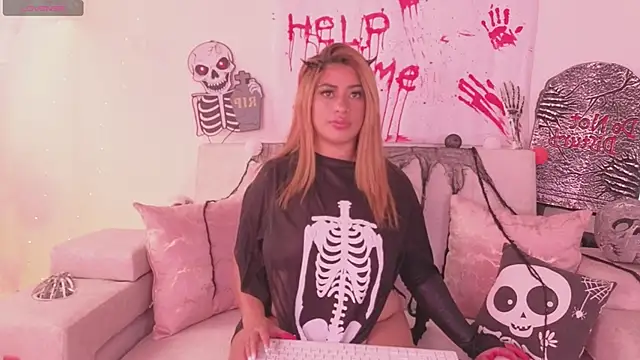 amy nicolee online show from October 2025 08:08:02 PM