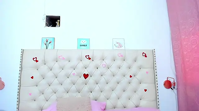 Snapshot of Kim_Eli chatting on February 2025 08:36:01 PM Kim Eli online show from February 2025 08:36:01 PM