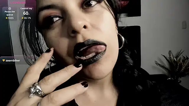 scarlett w0lf online show from June 2026 06:13:02 PM