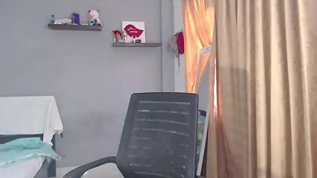 SusanLeroy online show from December 2025 10:21:01 PM