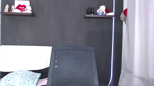 SusanLeroy online show from April 2026 09:27:01 AM