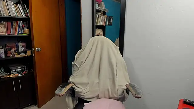 Snapshot of peanut_tangerine chatting on November 2025 03:06:02 AM peanut tangerine online show from November 2025 03:06:02 AM