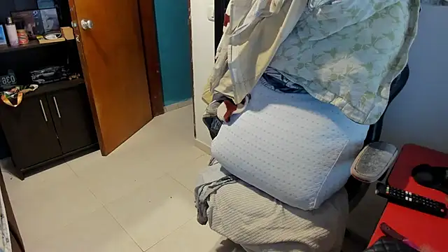 Snapshot of peanut_tangerine chatting on November 2025 10:58:01 PM peanut tangerine online show from November 2025 10:58:01 PM