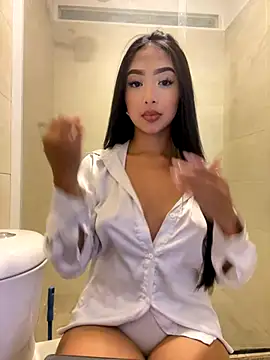 SOPHIACANDY19  online show from September 2025 11:45:02 PM