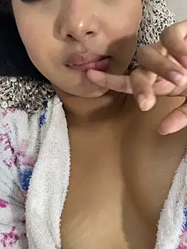 SOPHIACANDY19  online show from July 2026 10:21:02 PM