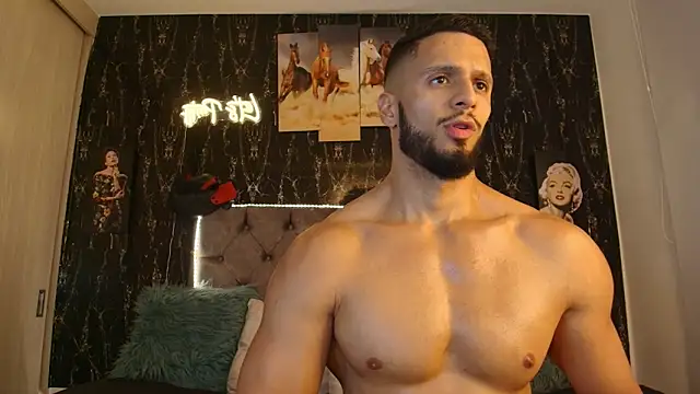 Snapshot of Cutetitslatin chatting on October 2025 10:33:01 PM Cutetitslatin online show from October 2025 10:33:01 PM