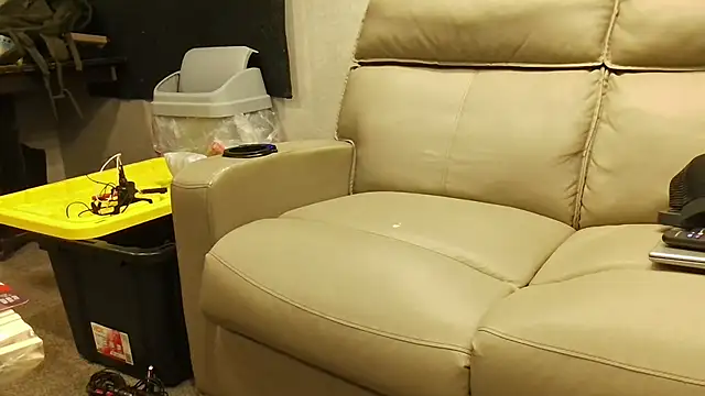 overaveragefreak4you online show from January 2026 09:05:01 AM