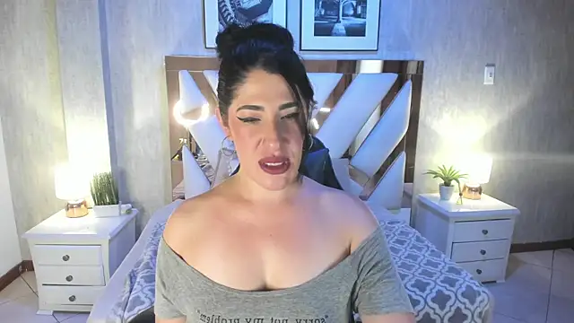 Vero wayne online show from July 2026 01:25:02 PM