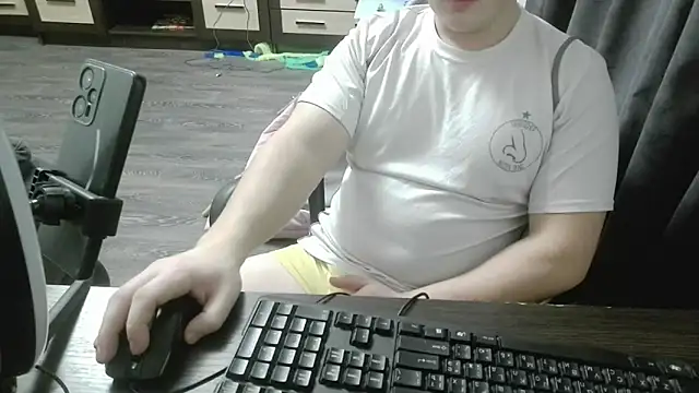 Snapshot of gamblingbum chatting on February 2026 09:44:01 PM gamblingbum online show from February 2026 09:44:01 PM