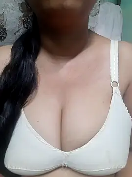 Snapshot of sajida34 chatting on March 2025 01:02:02 AM sajida34 online show from March 2025 01:02:02 AM