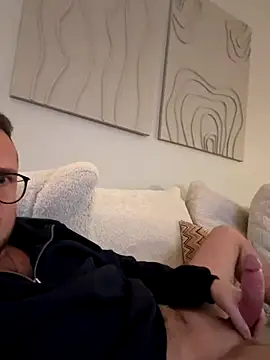 thehornyguy97 online show from January 2026 05:28:01 PM