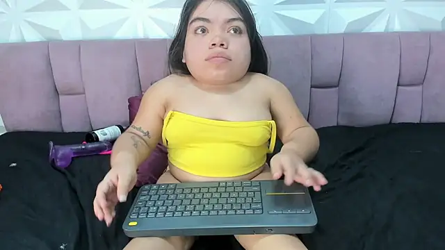 Michelle Brooks online show from January 2025 04:43:01 PM