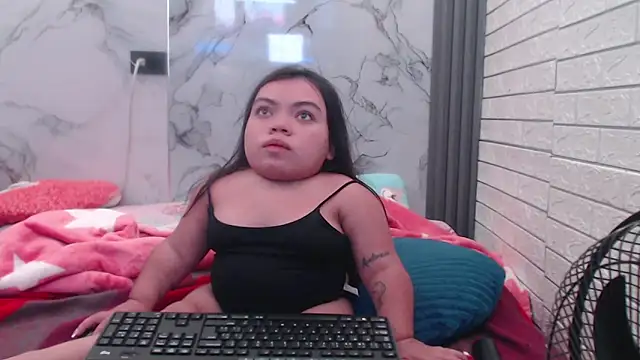 Michelle Brooks online show from October 2025 07:16:01 AM