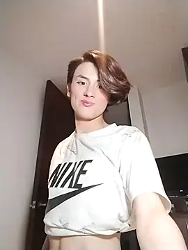 Snapshot of Alann_sr chatting on October 2025 04:00:01 AM Alann sr online show from October 2025 04:00:01 AM