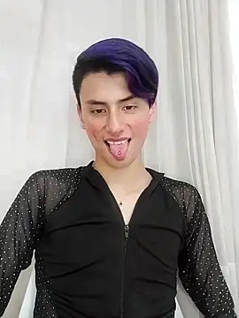 Snapshot of Alann_sr chatting on February 2025 08:03:01 PM Alann sr online show from February 2025 08:03:01 PM