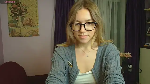 Snapshot of TaylorBre chatting on December 2024 05:53:02 AM TaylorBre online show from December 2024 05:53:02 AM