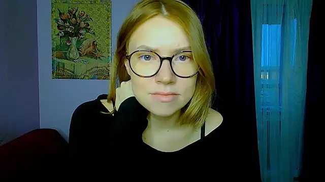 Snapshot of TaylorBre chatting on November 2025 06:39:02 AM TaylorBre online show from November 2025 06:39:02 AM